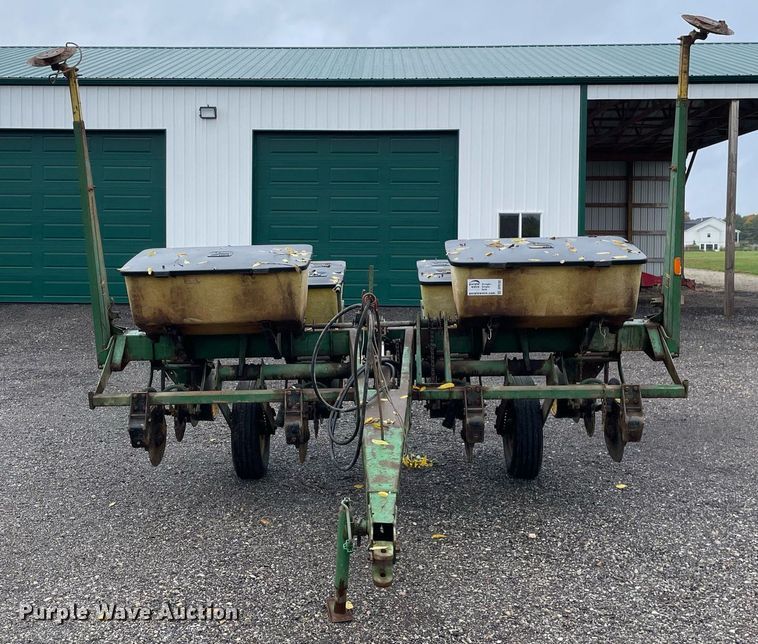 image for item DP0102 John Deere 7000  no-till planter