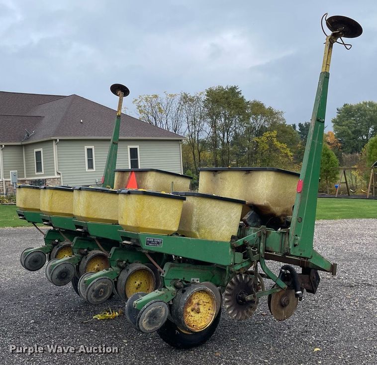 image for item DP0102 John Deere 7000  no-till planter