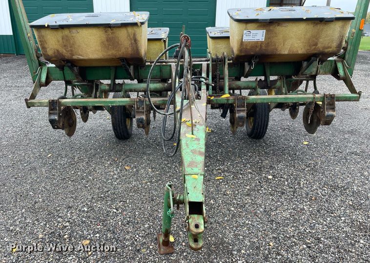 image for item DP0102 John Deere 7000  no-till planter