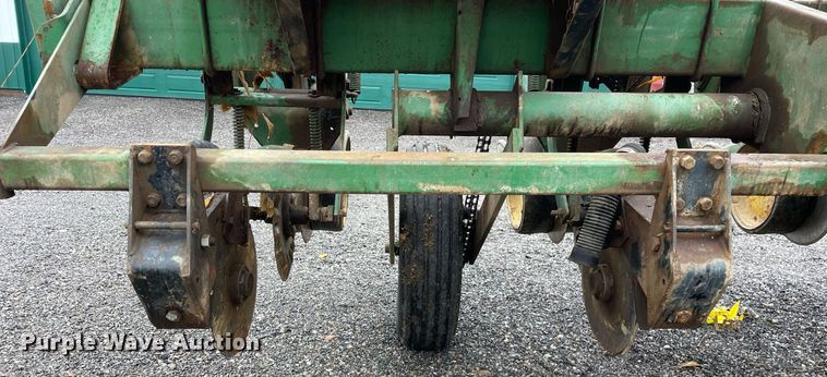 image for item DP0102 John Deere 7000  no-till planter