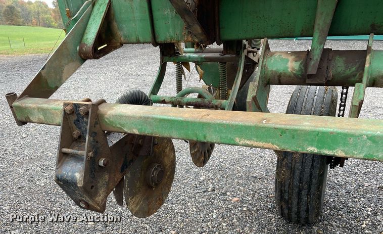 image for item DP0102 John Deere 7000  no-till planter