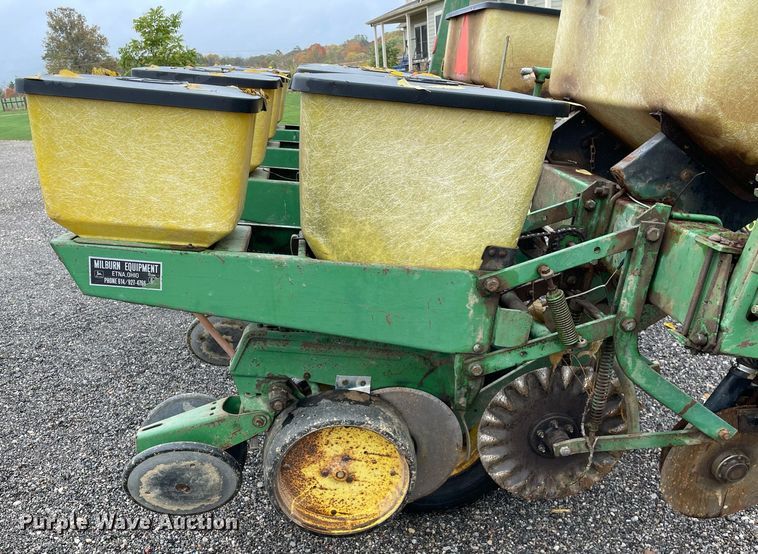image for item DP0102 John Deere 7000  no-till planter