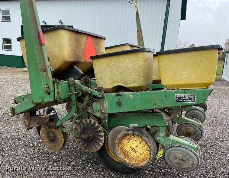 image for item DP0102 John Deere 7000  no-till planter