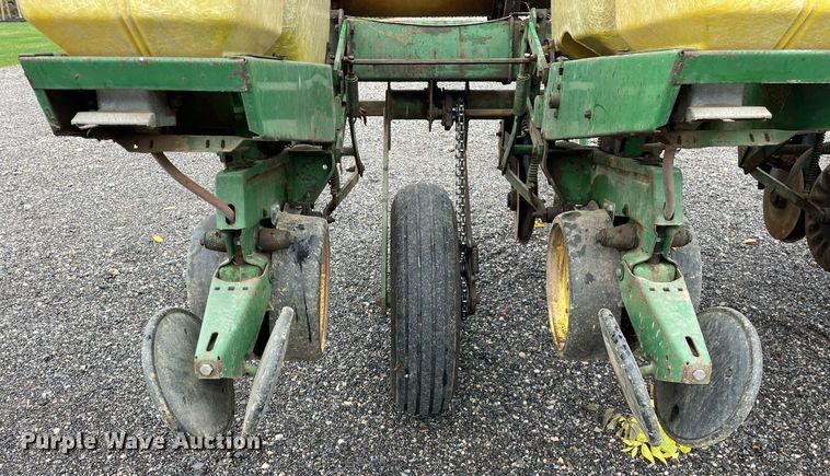 image for item DP0102 John Deere 7000  no-till planter