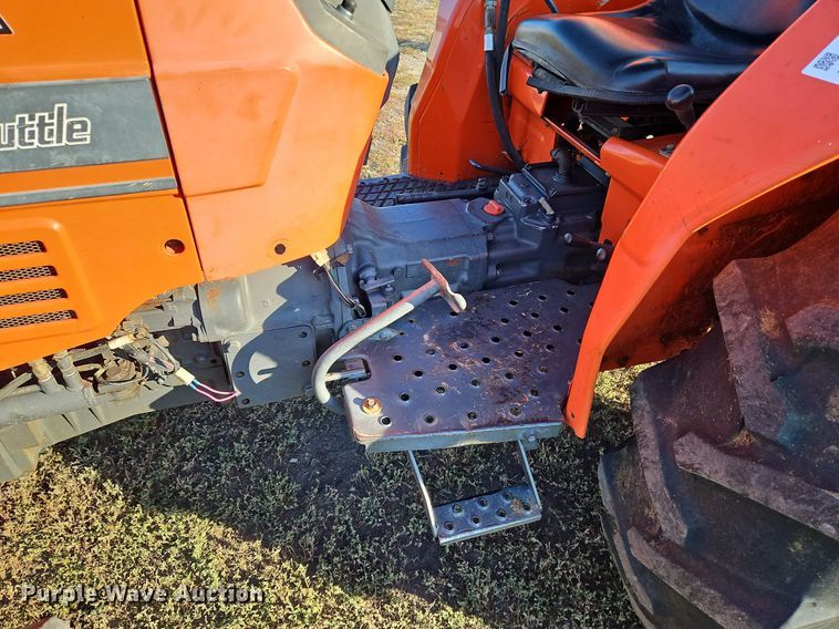 image for item DP2473 1993 Kubota L4350  MFWD tractor