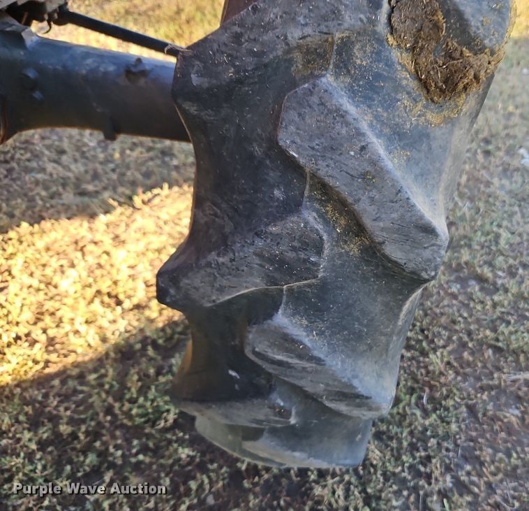 image for item DP2473 1993 Kubota L4350  MFWD tractor