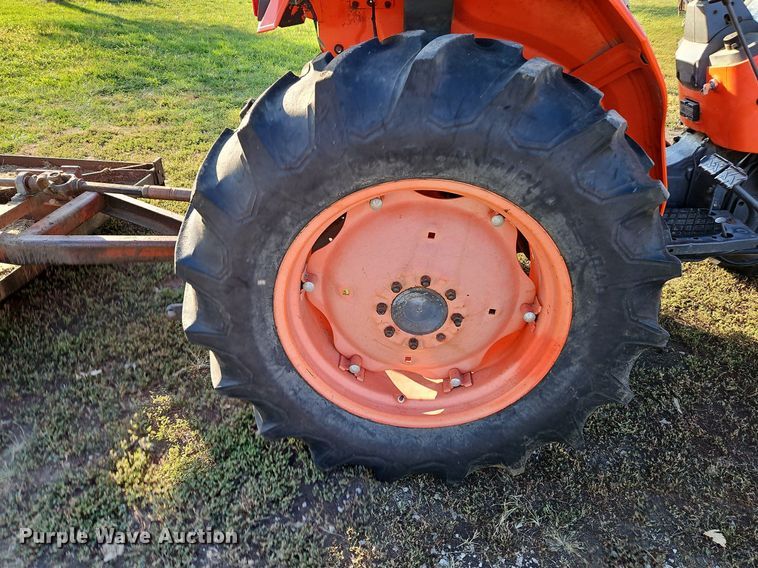 image for item DP2473 1993 Kubota L4350  MFWD tractor