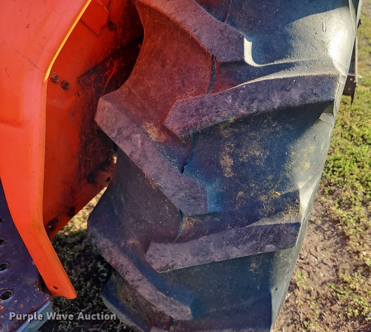 image for item DP2473 1993 Kubota L4350  MFWD tractor