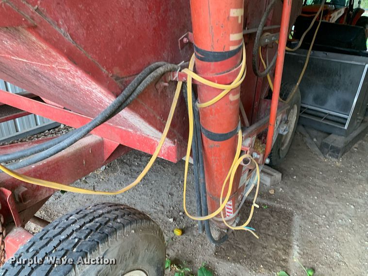 image for item DP8692 Westfield DRX  grain wagon