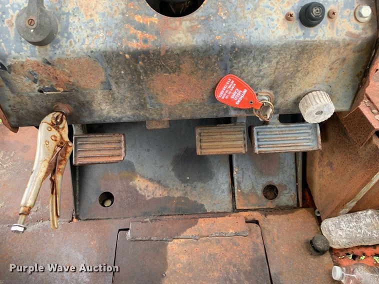 image for item DP8730 Case 1175 Agri King  tractor