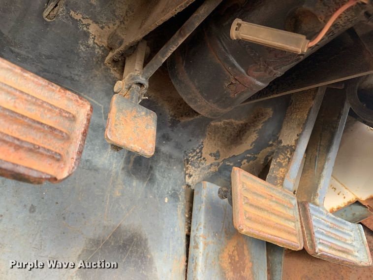 image for item DP8730 Case 1175 Agri King  tractor