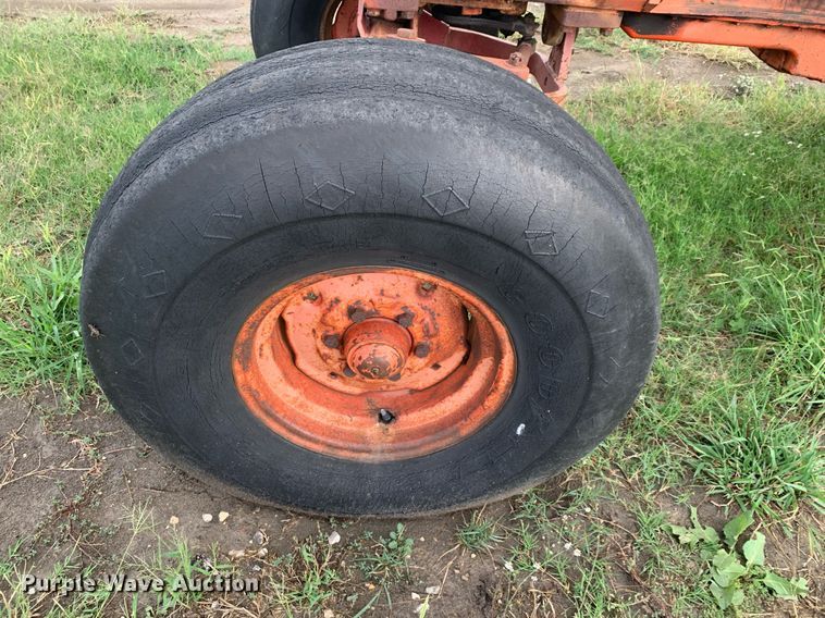 image for item DP8730 Case 1175 Agri King  tractor