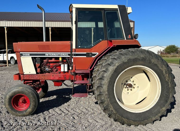 image for item DQ0961 1979 International 1486  tractor