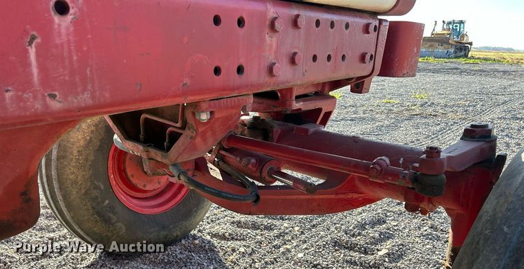 image for item DQ0961 1979 International 1486  tractor