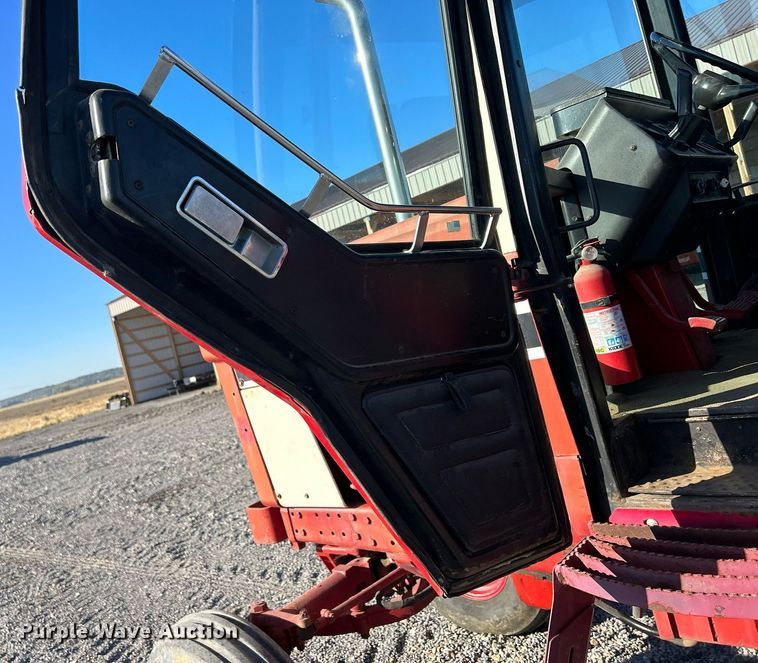 image for item DQ0961 1979 International 1486  tractor