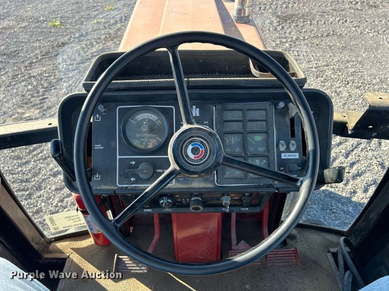 image for item DQ0961 1979 International 1486  tractor