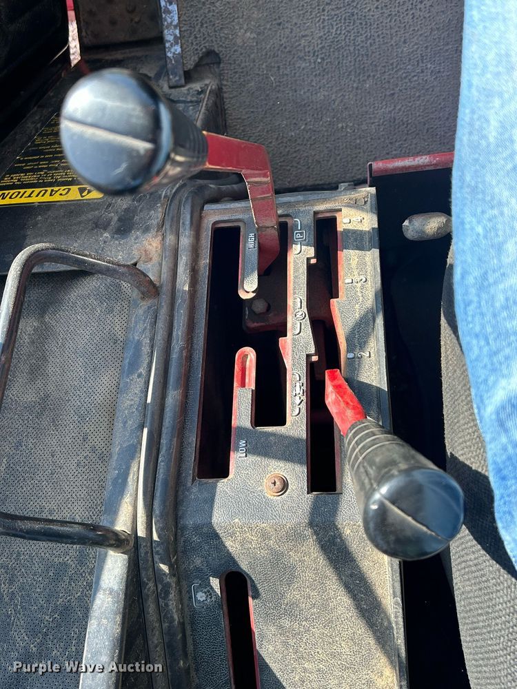 image for item DQ0961 1979 International 1486  tractor