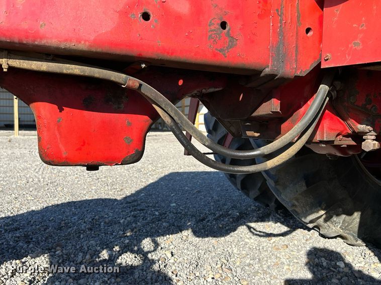 image for item DQ0961 1979 International 1486  tractor