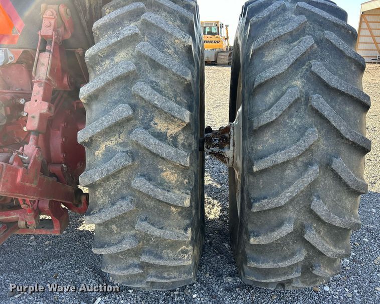 image for item DQ0961 1979 International 1486  tractor