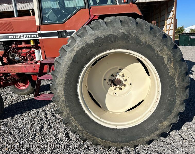 image for item DQ0961 1979 International 1486  tractor