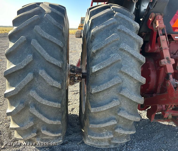 image for item DQ0961 1979 International 1486  tractor