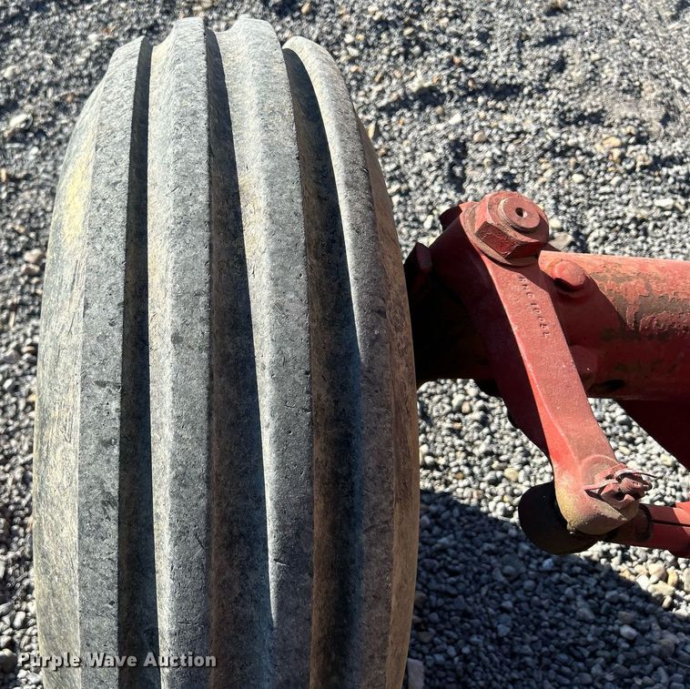 image for item DQ0961 1979 International 1486  tractor