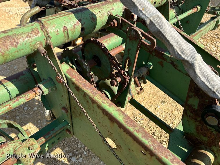 image for item DQ1007 John Deere 495A  planter