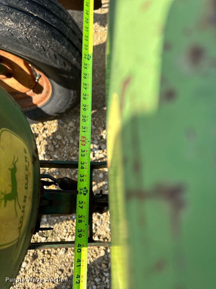 image for item DQ1007 John Deere 495A  planter