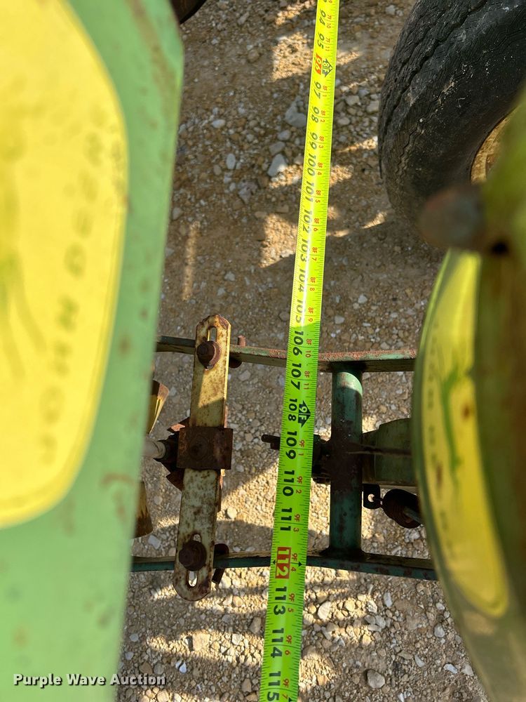 image for item DQ1007 John Deere 495A  planter