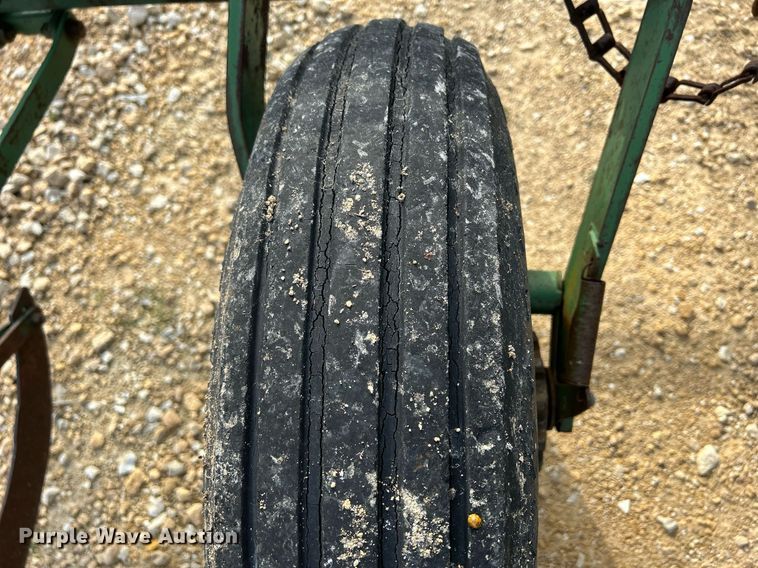 image for item DQ1007 John Deere 495A  planter