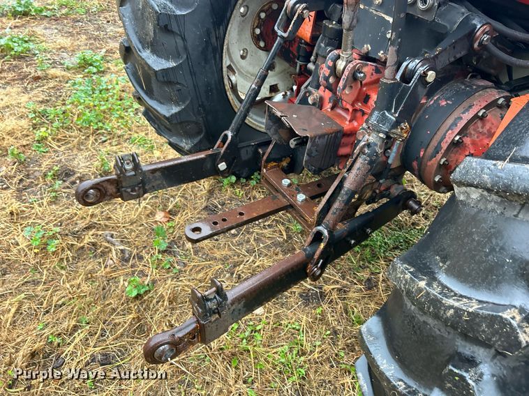 image for item DQ1016 1982 Allis-Chalmers 6080  tractor