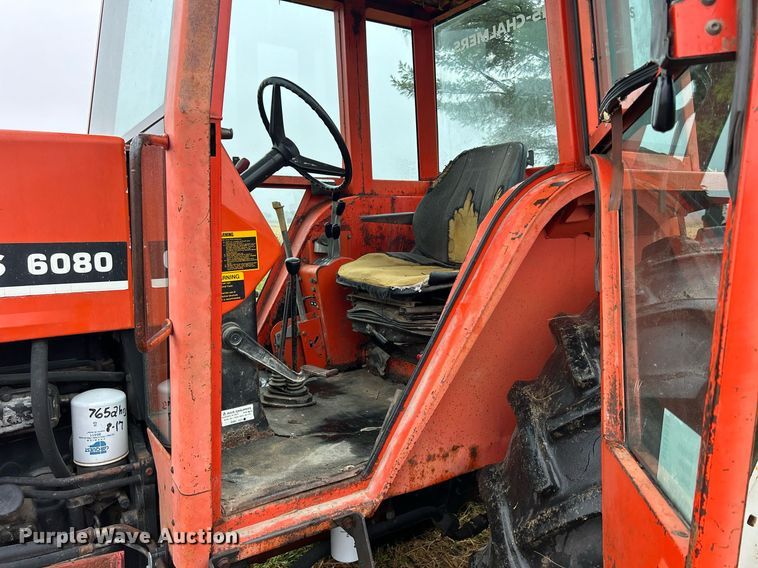 image for item DQ1016 1982 Allis-Chalmers 6080  tractor