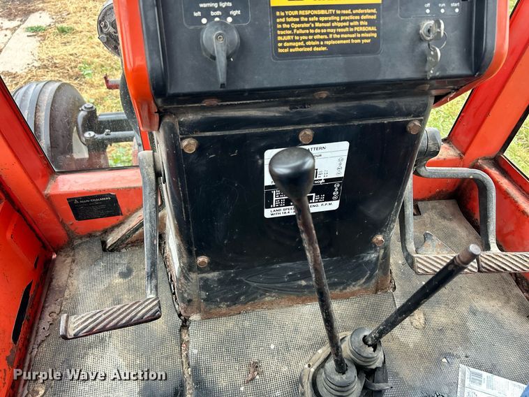 image for item DQ1016 1982 Allis-Chalmers 6080  tractor