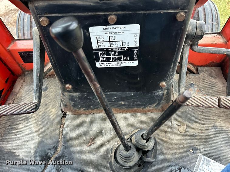 image for item DQ1016 1982 Allis-Chalmers 6080  tractor