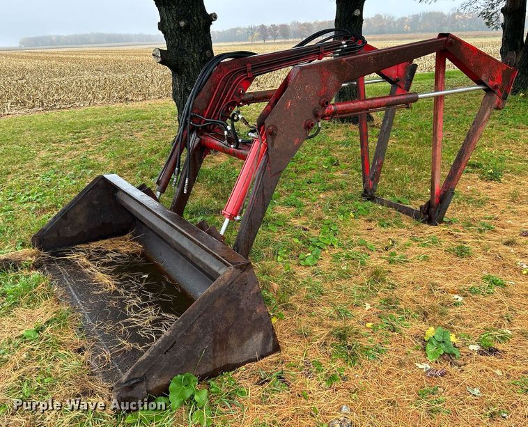 image for item DQ1016 1982 Allis-Chalmers 6080  tractor