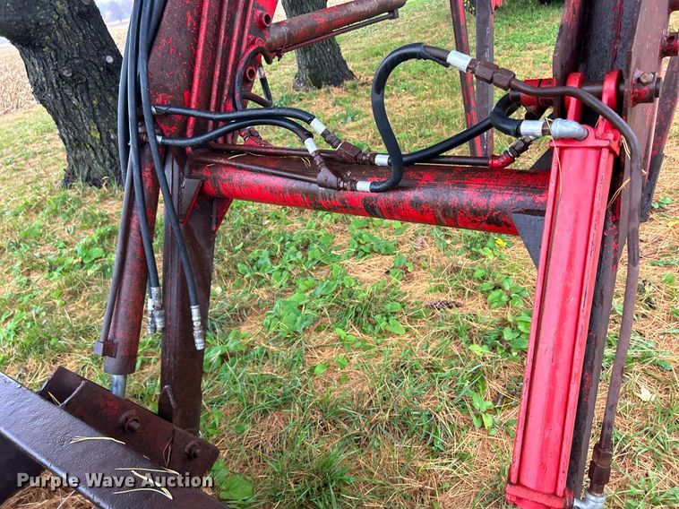 image for item DQ1016 1982 Allis-Chalmers 6080  tractor