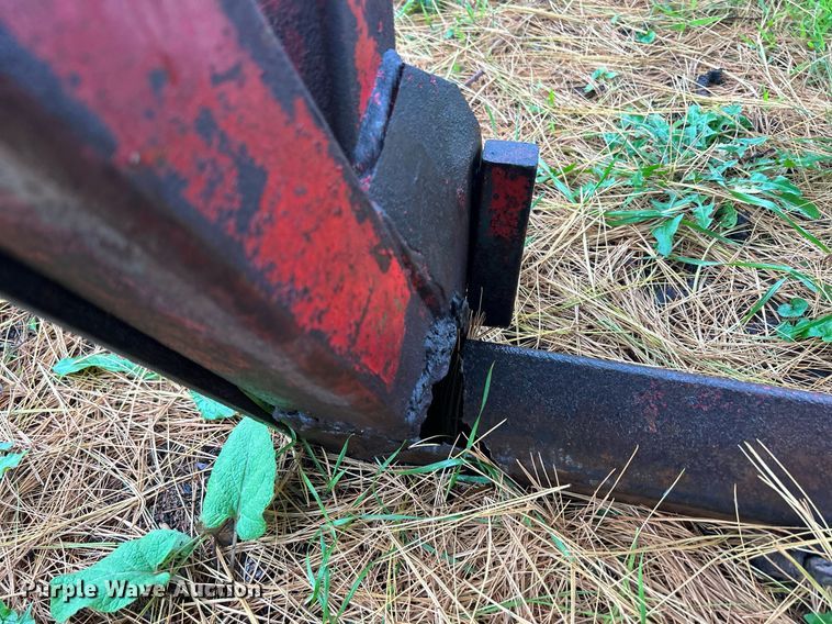 image for item DQ1016 1982 Allis-Chalmers 6080  tractor