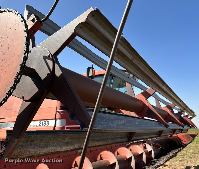 image for item DQ1461 1997 Case IH 2188  combine