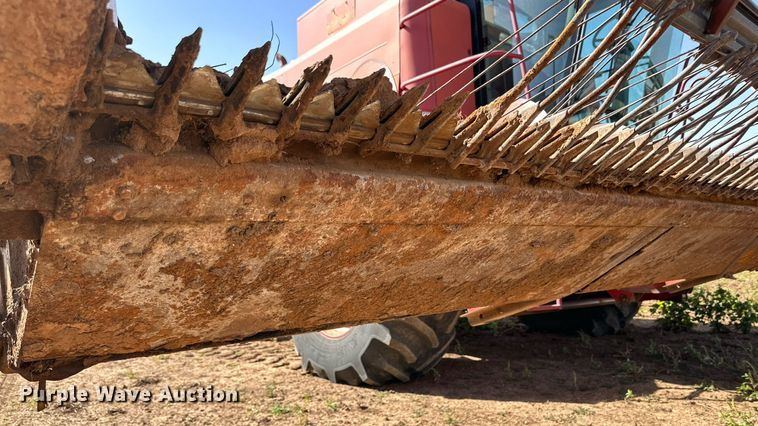 image for item DQ1461 1997 Case IH 2188  combine