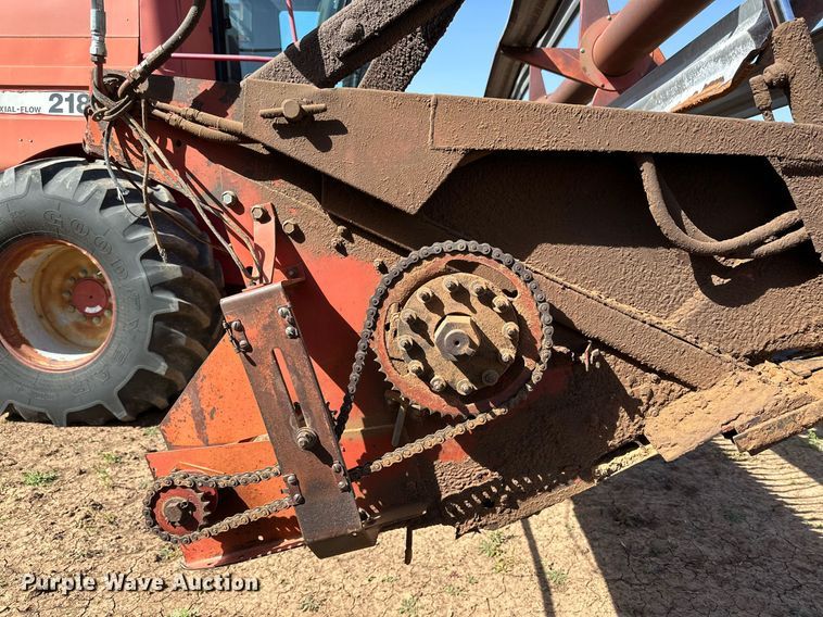 image for item DQ1461 1997 Case IH 2188  combine