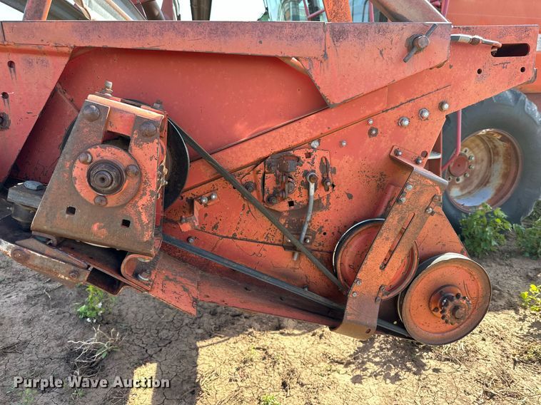 image for item DQ1461 1997 Case IH 2188  combine