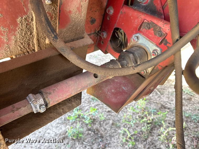 image for item DQ1461 1997 Case IH 2188  combine