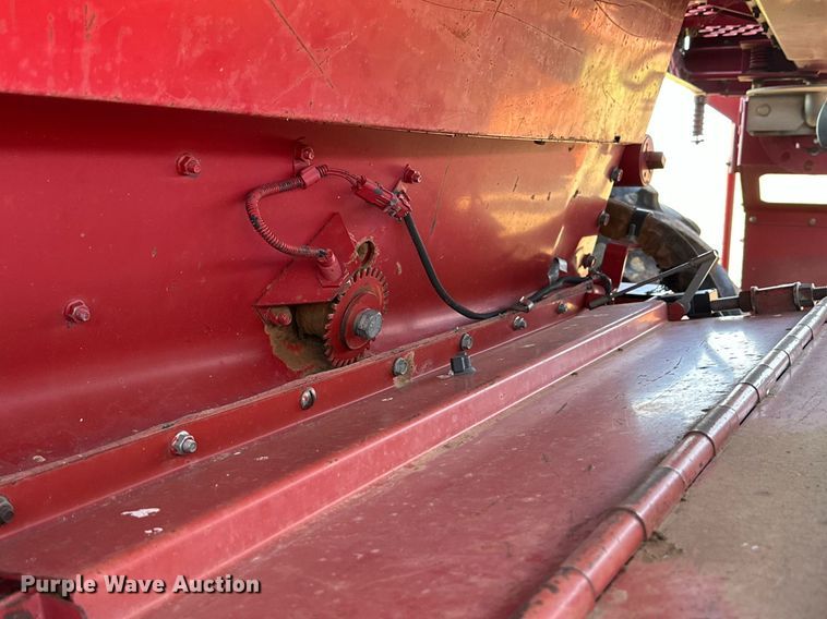 image for item DQ1461 1997 Case IH 2188  combine