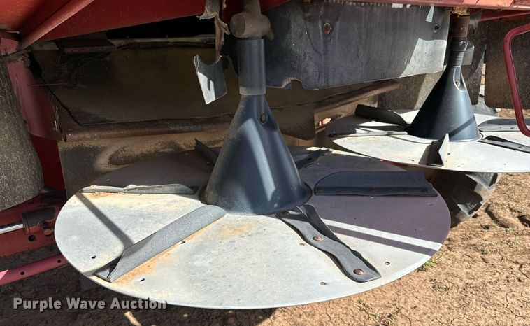 image for item DQ1461 1997 Case IH 2188  combine