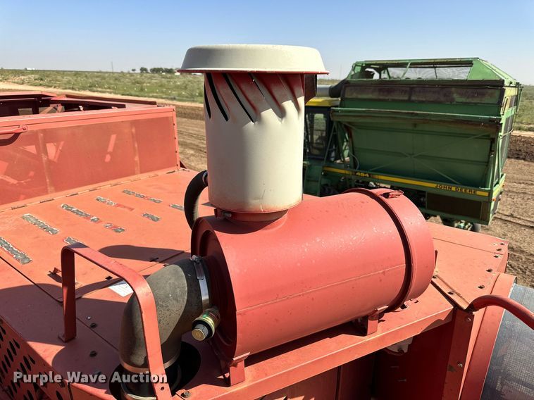 image for item DQ1461 1997 Case IH 2188  combine