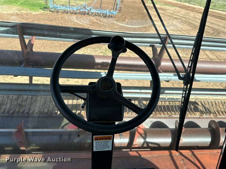 image for item DQ1461 1997 Case IH 2188  combine