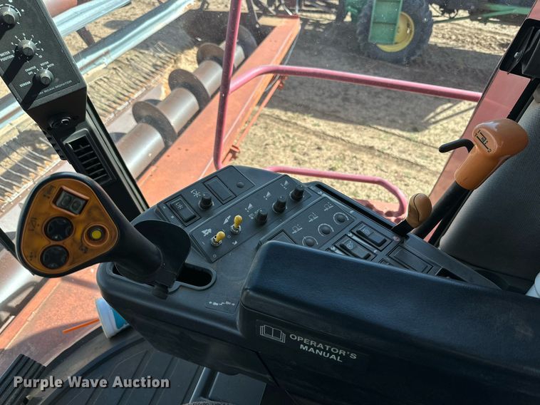image for item DQ1461 1997 Case IH 2188  combine