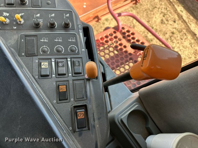 image for item DQ1461 1997 Case IH 2188  combine