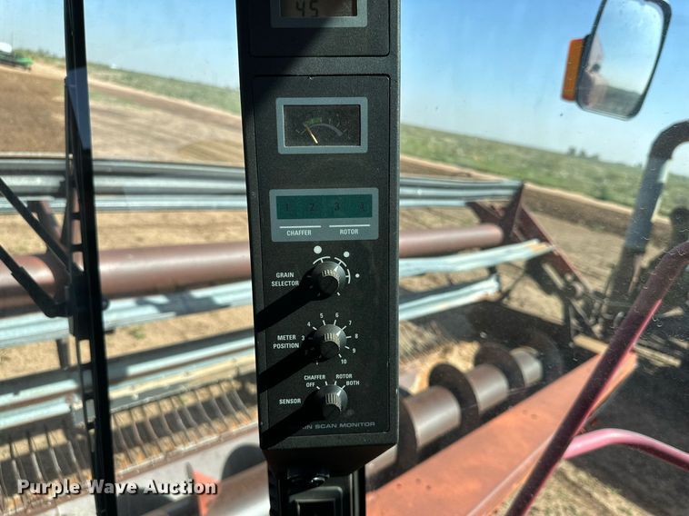 image for item DQ1461 1997 Case IH 2188  combine