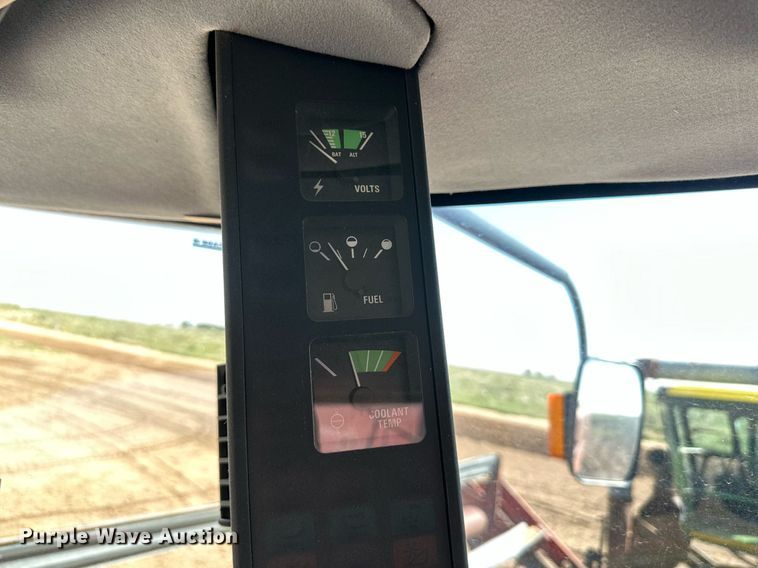 image for item DQ1461 1997 Case IH 2188  combine